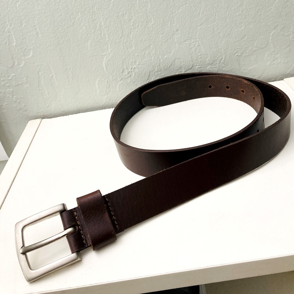 *Brown plain leather belt with buckle 36